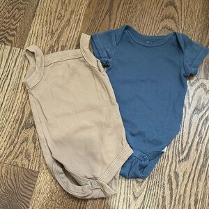 Bundle 0-3m onesies